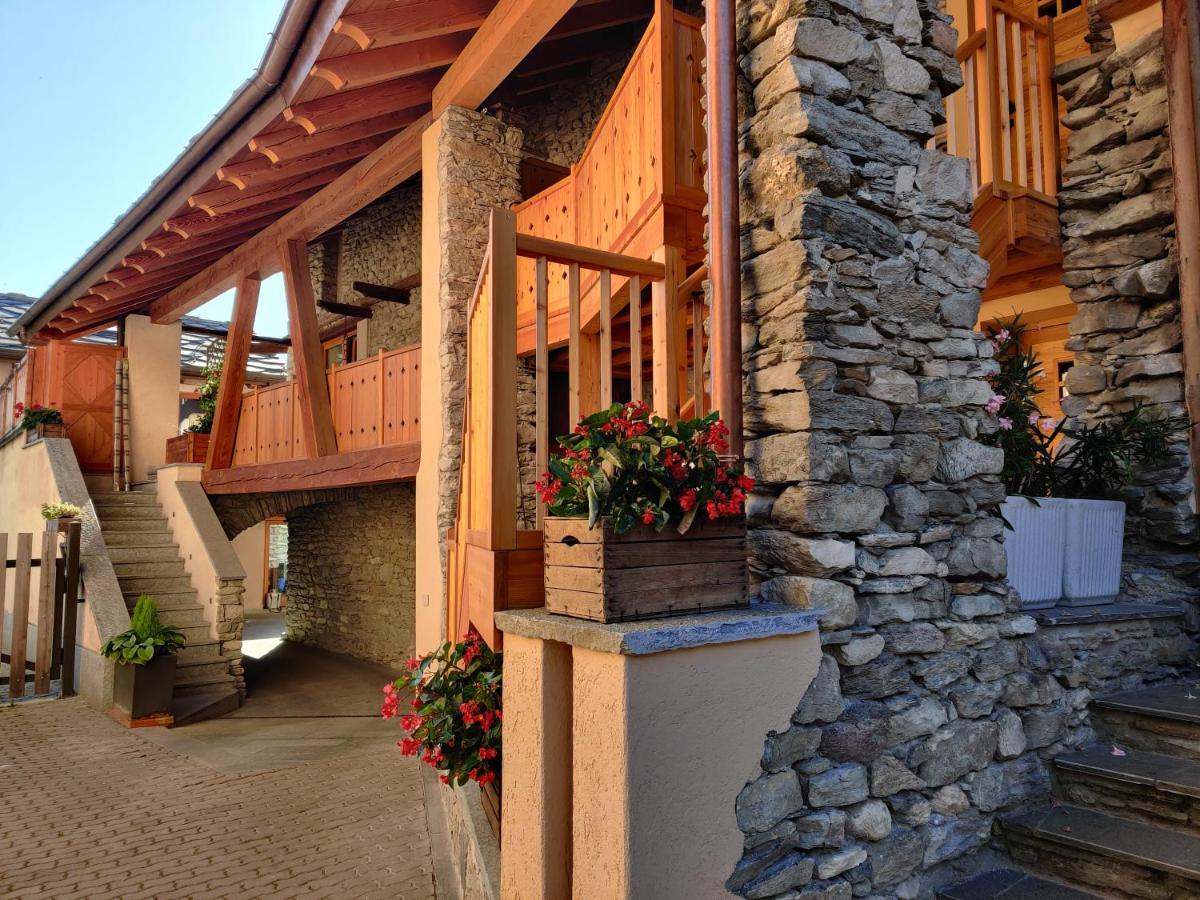 Au Fond Du Bourg Daire Aosta Dış mekan fotoğraf