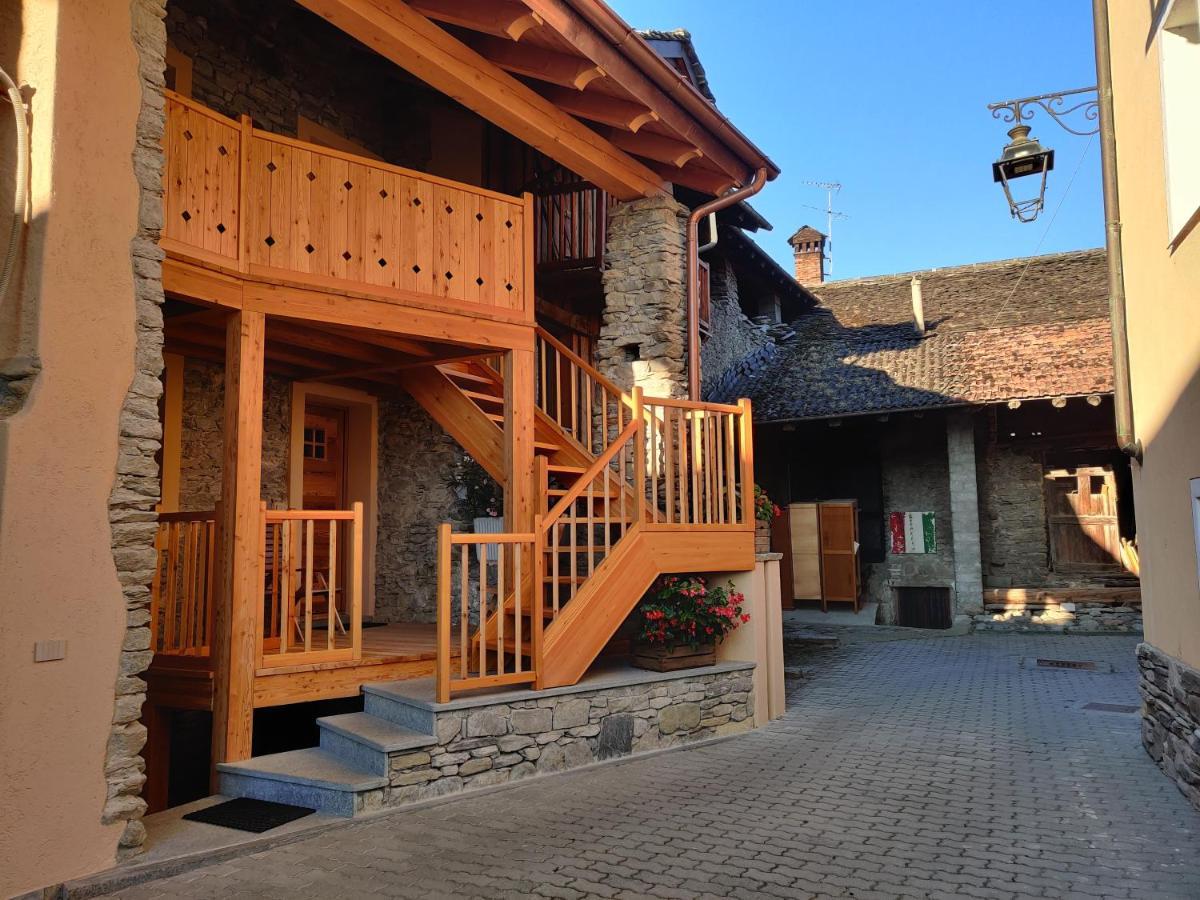 Au Fond Du Bourg Daire Aosta Dış mekan fotoğraf