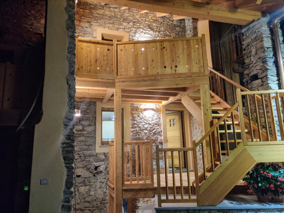 Au Fond Du Bourg Daire Aosta Dış mekan fotoğraf